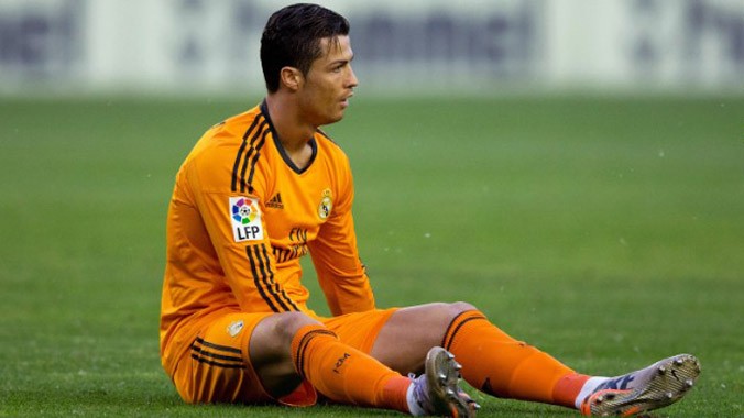 Chấn thương đầu gối vẫn luôn là nỗi ám ảnh với Ronaldo.