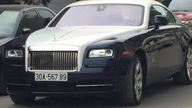 Chiếc Rolls-Royce Wraith đầu tiên tại Việt Nam ra biển trắng siêu khủng.