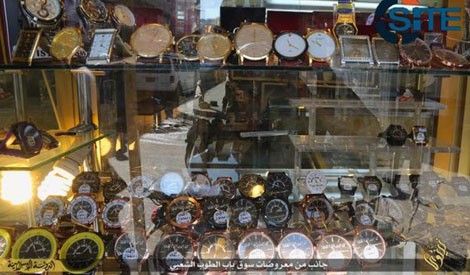 Những chiếc đồng hồ đeo tay của IS được bán ở Mosul.
