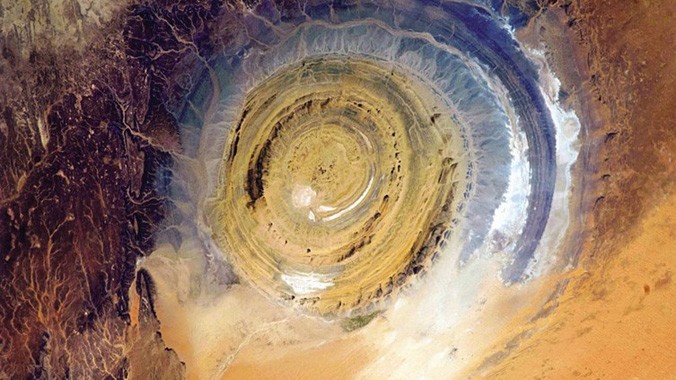 Chỉ những nhà du hành vũ trụ mới có cơ hội chiêm ngưỡng tận mắt tuyệt tác thiên nhiên mắt thần Sahara.