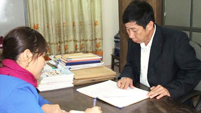 Ông Phan Văn Cường, Trưởng Công an xã Gia Hanh đang trao đổi với phóng viên.