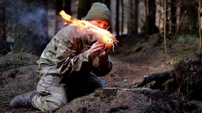 Vừa qua, các binh lính của tiểu đoàn Súng trường 6 Quân đội Anh đã trải qua 1 tuần đào tạo kỹ năng sinh tồn trong điều kiện tự nhiên hoang dã tại vườn quốc gia Dartmoor.