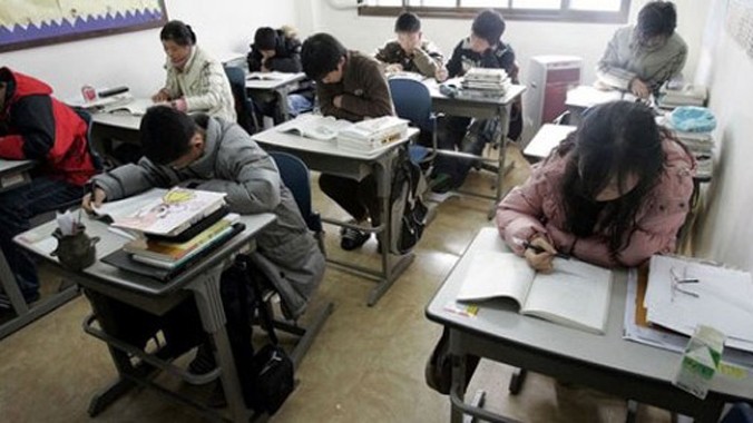 Số vụ tự tử của học sinh Hàn Quốc tăng cao trong thời gian diễn ra kỳ tuyển sinh đại học hàng năm Ảnh: beyondhallyu.com.