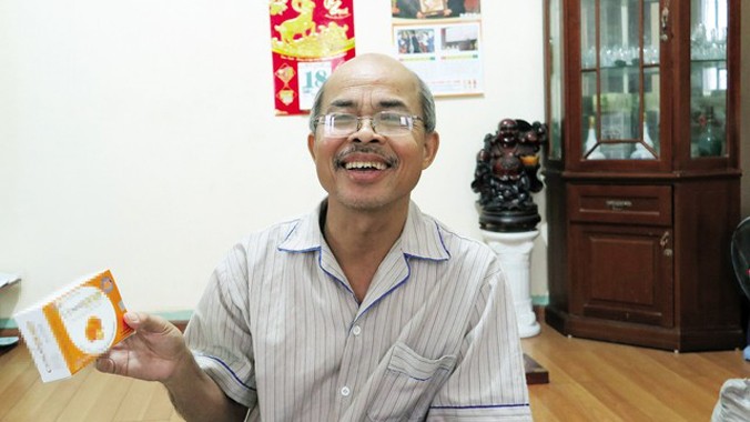 Nụ cười tươi rói của nghệ sĩ Hán Văn Tình sau những ngày chống chọi với bệnh nan y. Ảnh: Thanh Hà.