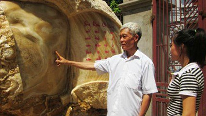 Độc đáo tảng đá hình bản đồ Việt Nam giá 7 tỷ