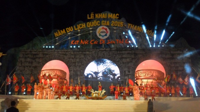 Tưng bừng khai mạc Năm Du Lịch Quốc gia 2015