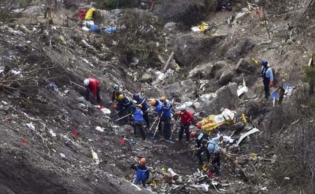 Hiện trường vụ rơi máy bay của hãng Germanwings. Ảnh: AFP.