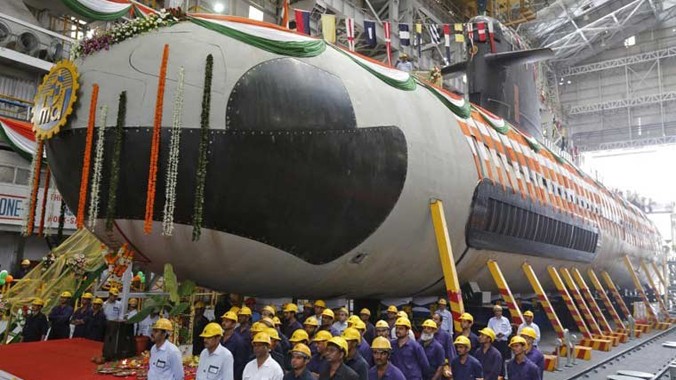 Hôm 6/4/2015, nhà máy đóng tàu Mazagon Docks (Mumbai) đã chính thức hạ thủy tàu ngầm tấn công lớp Scorpene đầu tiên cho Hải quân Ấn Độ, mang tên INS Kalvari (S50).
