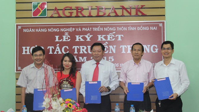 Ký kết hợp tác giữa báo chí và Agribank Đồng Nai.