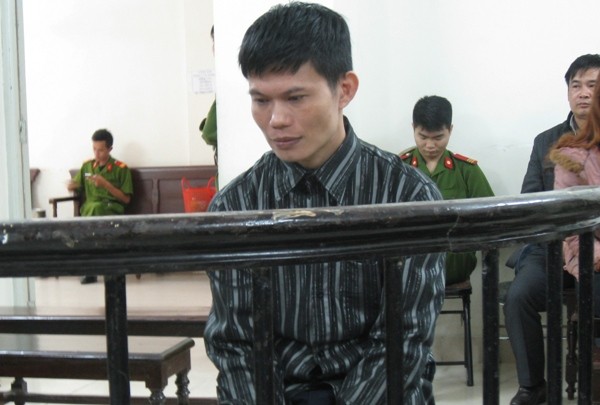 Nguyễn Hữu Chính tại phiên tòa.