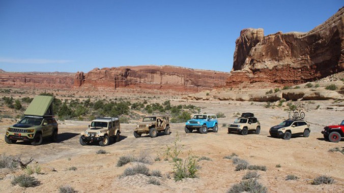 Dàn xe chiếc Jeep chinh phục Moah, bang Utah - Mỹ.