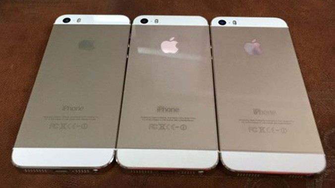 iPhone 5S bản khóa mạng bắt đầu được rao bán nhiều sau cơn sốt iPhone 5C giá rẻ. Ảnh: Nhật Huy.