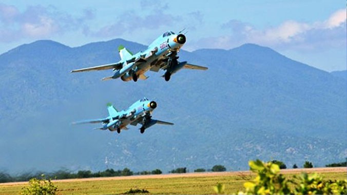 Su-22 thuộc biên chế Trung đoàn không quân 937 trong một chuyến huấn luyện. Ảnh: Quân đội nhân dân.