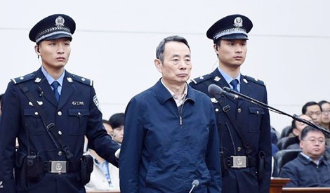 Ông Tưởng Khiết Mẫn tại Tòa án nhân dân Hán Giang, tỉnh Hồ Bắc, Trung Quốc hôm 13/4.