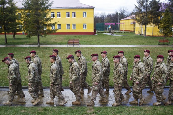 Lính dù Mỹ sẽ huấn luyện lực lượng quân đội Ukraine trong vòng 6 tháng.