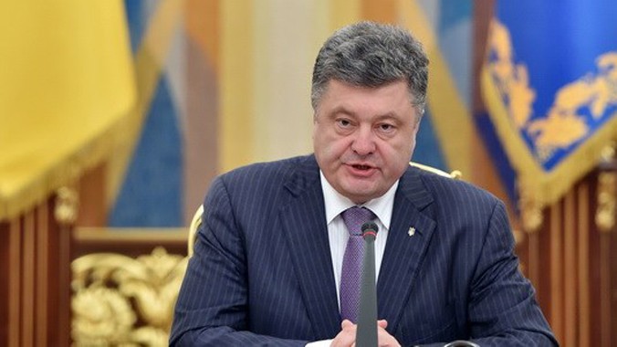 Tổng thống Ukraine Petro Poroshenko muốn trưng cầu dân ý về việc gia nhập NATO. Nguồn: www.huffingtonpost.com.