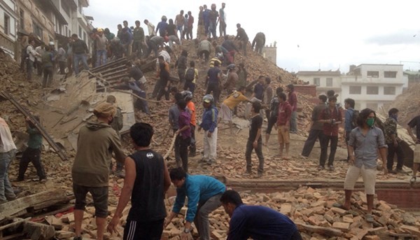 [VIDEO]: Nepal sốc nặng trước sức tàn phá kinh hoàng của động đất