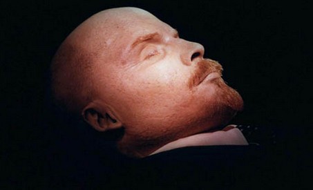 Kỹ thuật bảo quản giúp bảo vệ thi hài Lenin hơn 90 năm qua. Ảnh: AP.