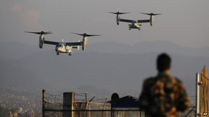 Mỹ cử 2 trực thăng và 4 máy bay Ospreys tới Nepal để hỗ trợ công tác cứu trợ thảm họa. Ảnh: AP.