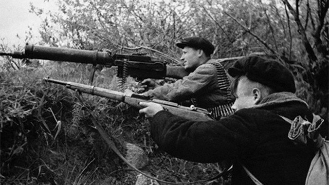 Du kích Liên Xô chiến đấu trong Chiến tranh thế giới lần thứ hai. Ảnh: corbisimages.com.