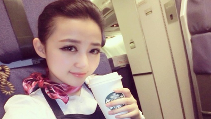 Nhan sắc nữ tiếp viên hàng không 'đẹp nhất Trung Quốc'