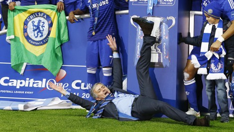 Mourinho đã giúp Chelsea vô địch Ngoại hạng Anh lần đầu sau 5 năm.