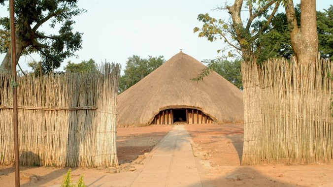 Nằm trên một sườn đồi ở tỉnh Kasubi, Uganda, khu lăng mộ Bungada là nơi yên nghỉ của bốn vị vua trị vì vương quốc Bungada - tiền thân của đất nước Uganda ngày nay.