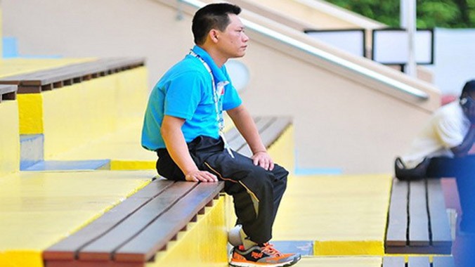Nhân viên an ninh theo sát hoạt động của đội tuyển U23 Việt Nam. Ảnh: Quốc Khánh.
