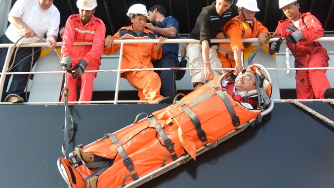 Tàu SAR 274 rời Đà Nẵng cứu nạn bệnh nhân người Ấn Độ bị đau tim.