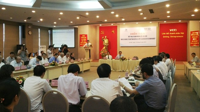 Diễn đàn Nâng cao năng lực cạnh tranh Quốc gia – Hợp tác giữa báo chí và doanh nghiệp nhân kỷ niệm 90 năm ngày Báo chí cách mạng Việt Nam.