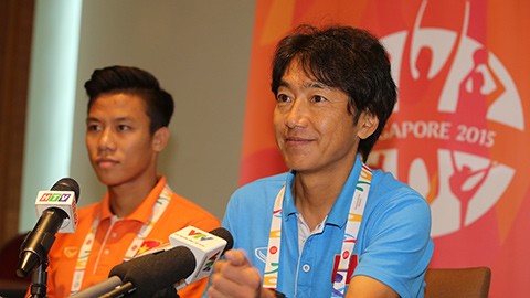 HLV Miura đã qua giai đoạn tìm hiểu và giờ là tăng tốc với bóng đá Việt Nam. Ảnh: Đức Cường.