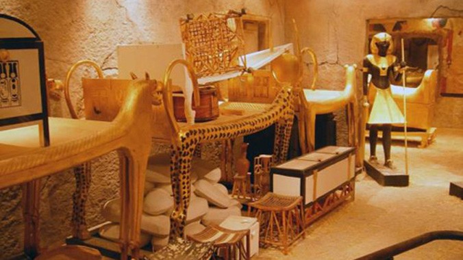 Nhiều người tin rằng lăng mộ của Pharaoh Tutankhamun ẩn chứa lời nguyền bí ẩn. Ảnh: Ancient.