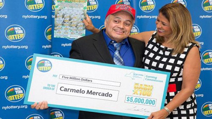 Carmelo Mercado nhận thưởng 5 triệu đô. Ảnh: CNN.