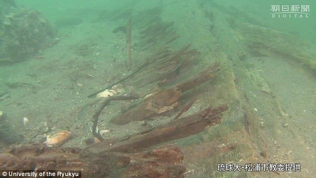 Những mảnh vỡ của tàu chiến từng chìm cách đây hơn 700 năm trong một vịnh gần thành phố Matsuura của Nhật Bản. Ảnh: Đại học Ryukyu.
