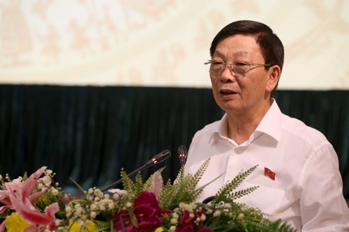 Chủ tịch Hà Nội Nguyễn Thế Thảo đồng tình với việc bỏ phí đường bộ xe máy. Ảnh: Bá Đô/VnExpress