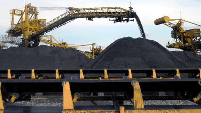Chính phủ vừa đồng ý cho Tập đoàn Công nghiệp Than - Khoáng sản Việt Nam (TKV) và Tổng Công ty Đông Bắc xuất khẩu hai triệu tấn than trong năm 2015.