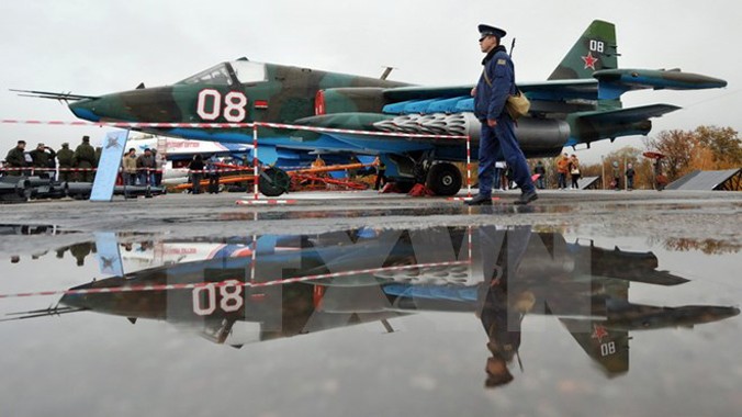 Máy bay Sukhoi Su-25 của Nga được trưng bày tại triển lãm ở căn cứ không quân Nga tại Kant, Kyrgyztan. Nguồn: AFP/TTXVN.