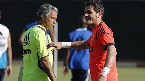 Mourinho cho rằng Casillas không xứng với mức thu nhập 2,5 triệu euro/mùa.