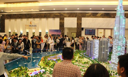 Bán nhà cho người nước ngoài đang là cuộc đua của những ông lớn trong ngành bất động sản Việt Nam. 