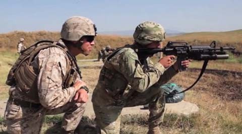 Xem Thủy quân lục chiến Mỹ nã đạn sát biên giới Nga