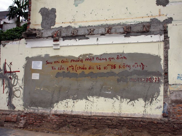 Bức tường được ông Nguyễn Phương Châm rao bán với giá 1 tỷ đồng.