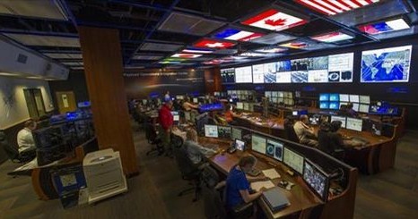 Bên trong phòng điều khiển mọi hoạt động trên ISS của NASA. Ảnh: NASA.