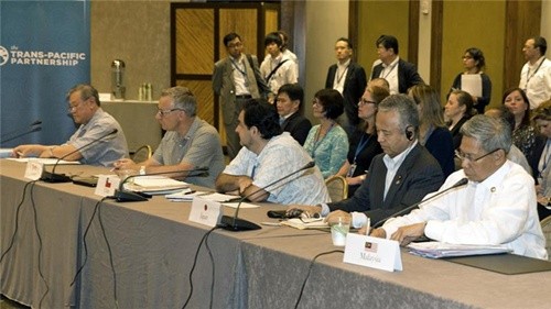 Đại diện 12 nước tham gia TPP đang đàm phán tại Hawaii (Mỹ). Ảnh: Reutes.