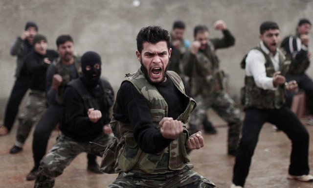 Các chiến binh nổi dậy Syria được Mỹ huấn luyện để chống IS.