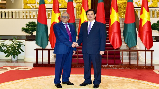Thủ tướng Nguyễn Tấn Dũng và Tổng thống Bangladesh Abdul Hamid.