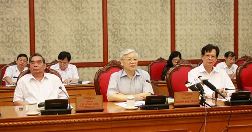 Tổng bí thư Nguyễn Phú Trọng chủ trì buổi làm việc với Ban Thường vụ Quân ủy TƯ.
