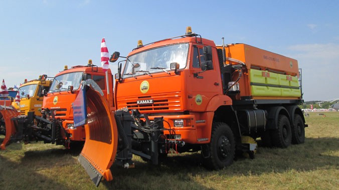 Xe tải “hầm hố” của Kamaz tại Triển lãm hàng không-vũ trụ quốc tế (MAKS) 2015 đang diễn ra tại Nga. Ảnh: Thái An.