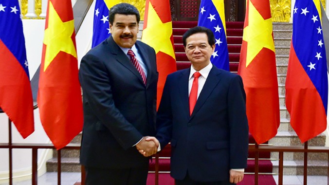 Thủ tướng hội kiến Tổng thống Venezuela