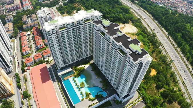 Công trình cao cấp Le Yuan Residence, có bãi biển nhân tạo đầu tiên tại Malaysia do Hòa Bình tham gia quản lý dự án, đã hoàn thành vào năm 2014. Đây là dự án đầu tiên đánh dấu Hòa Bình vươn ra thị trường nước ngoài. 