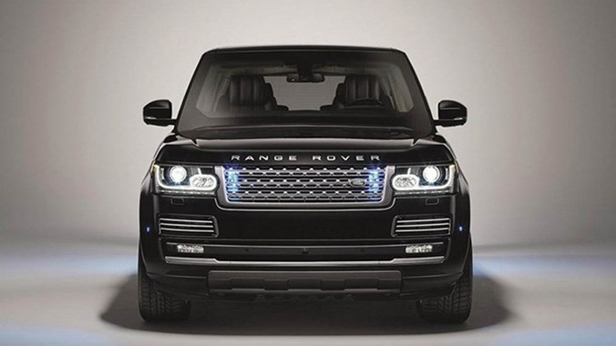 Range Rover Sentinel được phát triển dựa trên chiếc SUV Range Rover Autobiography. Nó sẽ ra mắt tại Triển lãm Quốc tế Thiết bị Quân sự và An ninh (DSEI) từ 15 - 18/9 tại London, Anh. 